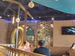 大堂-胖老汉椒麻鸡清真新疆菜(西御街店)