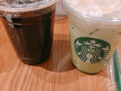 -星巴克(西安曲江银泰店)
