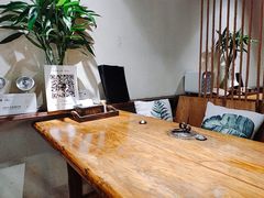-八月美食小馆(银泰城总店)