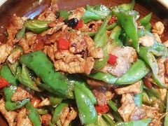 辣椒炒肉-鸽子侯·家宴·平价海鲜(市图书馆店)