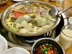 -泸州酸菜豆花火锅川师店