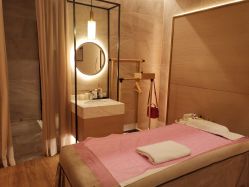 -苑苑vbeauty科技美容SPA