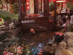 -鱼满舱·鲜活海鲜·正宗鲁菜