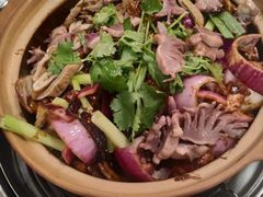 -胡须佬鸡煲四季火锅店(石厦西村直营店)