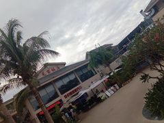 -亚龙湾中心广场