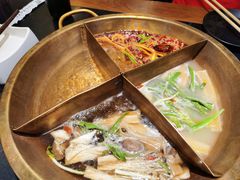 -沸炉重庆老火锅(军事博物馆店)