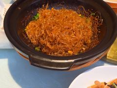 -阿瓦山寨·湘菜现炒·剁椒鱼头王(咸阳总店)