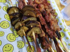 碳烤红柳羊肉-新疆烧烤王(广灵店)