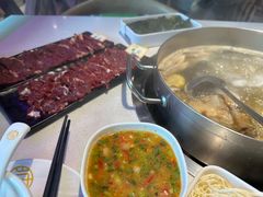 -山海龙·潮汕牛肉火锅(奥林春天店)