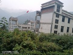 -四川汶川特大地震漩口中学遗址