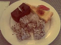 fcb57eac9e980da21a777db8ae29a018-上海龙之梦万丽酒店