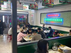 大堂-晓彭肥肠鸡·泡椒鸡火锅(水木天地店)
