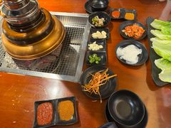 -肉甲韩国木炭烤肉(新壹街1店)