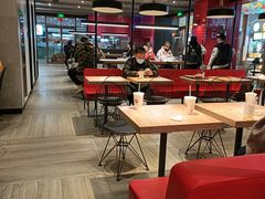大堂-肯德基(龙之梦购物中心店)