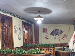 -果松木炭酸菜铜火锅·外婆参鸡汤