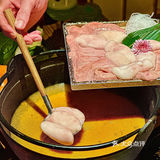 在静安寺！！终于吃到了超火的痛风锅！！！