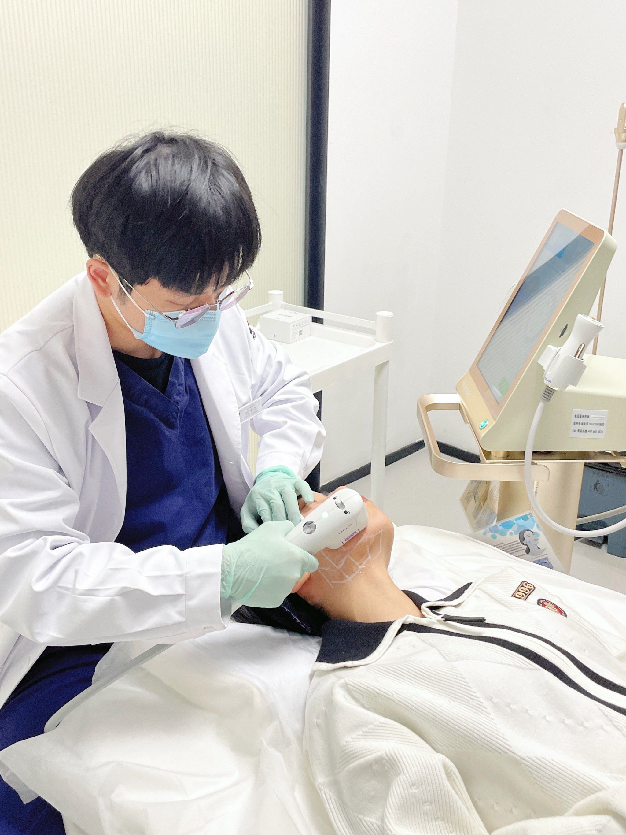 空军特色医学中心"医院挂号黄牛怎样操作",的简单介绍