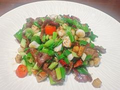 姜葱炒牛展-果然居酒家 · 顺德园林私房菜
