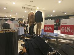 -优衣库(红谷滩万达店)