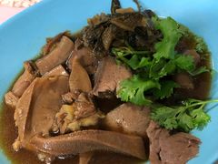 -Kha Mu Charoensang(Silom)