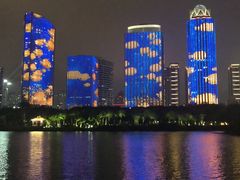 -万绿园