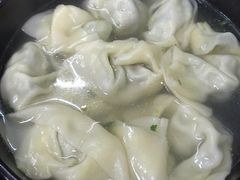 荠菜肉馄饨-万寿斋(山阴路店)