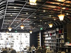 -钟书阁(松江泰晤士小镇店)