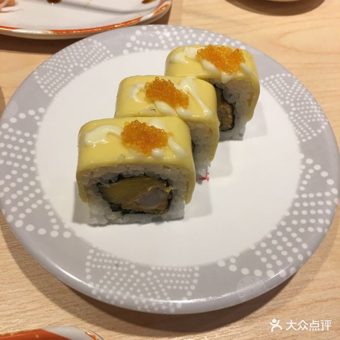 新一番三文鱼寿司(华创店)-香芒芝士卷-菜-香芒芝