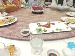 烤乳猪-欢乐海岸美食联盟