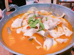 -老滇山寨•云南特色菜•地方菜•民族风情歌舞表演(金碧店)