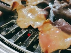 玫瑰牛舌-唯成•韩国炭火烤肉 유성고기