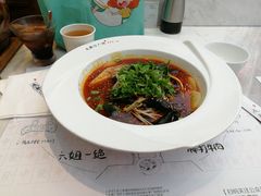 -成都你六姐·牛肉冒菜·麻辣香锅(长泰广场店)