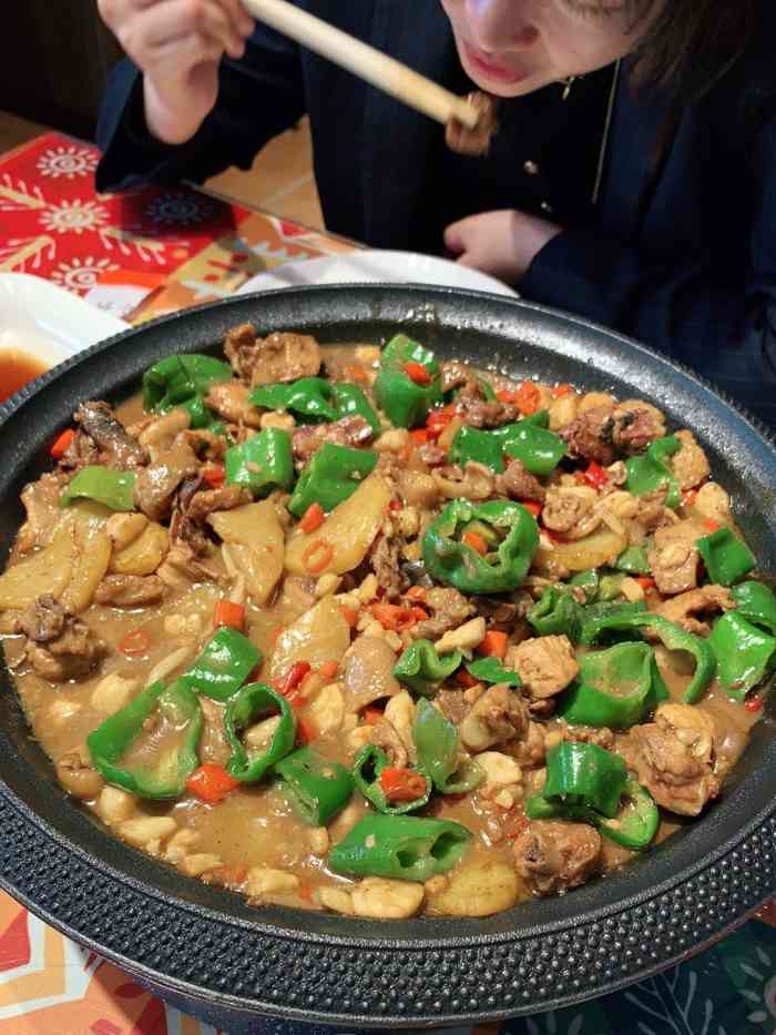 楼兰古丽·大盘炒鸡(雁塔路华清店)-"之所以五星主要是因为店面经理