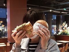 -The Habit Burger Grill 哈比特汉堡(复兴soho店)