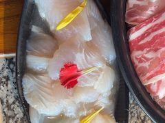 -老牌坊云南鱼豆花火锅(哈西万达店)