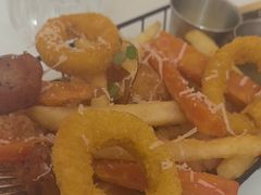 -露露家咖啡店