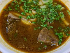 红烧牛肉刀削面-台北楚楚园馅饼粥(虹桥南丰城店)