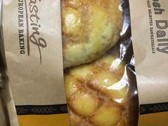 菠萝包-慢时空烘焙·蛋糕·甜品台定制·茶歇(文鼎雅苑店)
