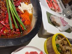 -茅草房·河畔园林火锅