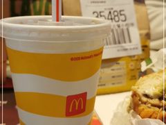 -麦当劳(新世纪环球中心店)