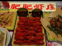 -肥肥虾庄·金牌油焖大虾(汉街SKP店)