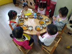 -MuaKids Garden