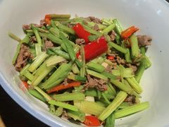 卜辣椒芹菜炒黄牛肉-农耕记·湖南土菜(halo广场店)