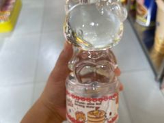 -咻啵翔翔零食基地(万达广场店)