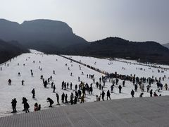 -济南卧虎山滑雪场