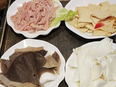 -肖肖酸萝卜鱼火锅(总店)