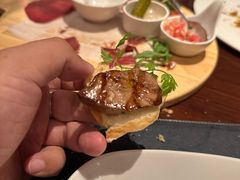 -恰餐厅及酒吧 CHAR Bar & Grill (北京丽都皇冠假日店)