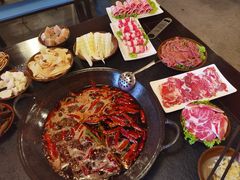 -渝井巷重庆老火锅(沈阳吉祥店)