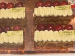 樱桃拿破仑-红跑车(文三路店)