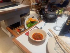 -老牌坊云南鱼豆花火锅(哈西万达店)